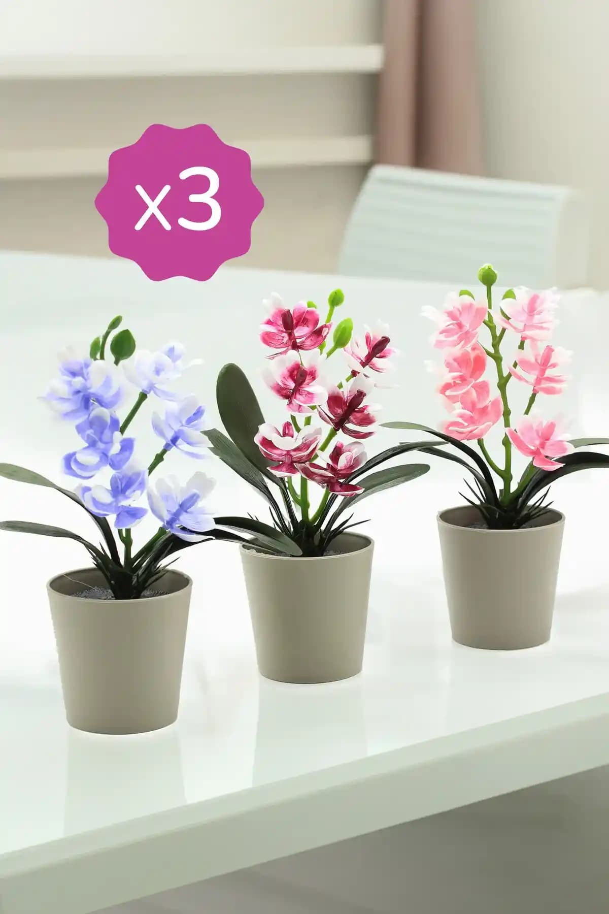 Ev Dekorasyonunda 3 Dal Orkide Kullanımı ile Zarif ve Doğal Bir Atmosfer Yaratma Rehberi