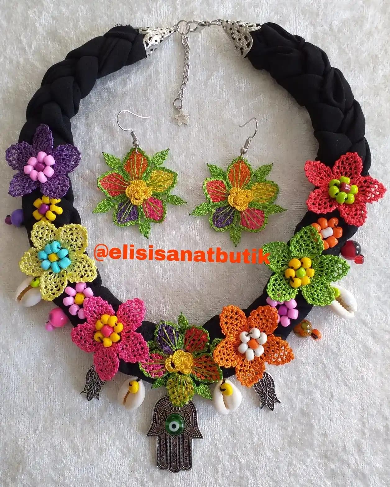 Ev Dekorasyonunda Kolye Motifi Kullanımı ve Uygulama Yöntemleri