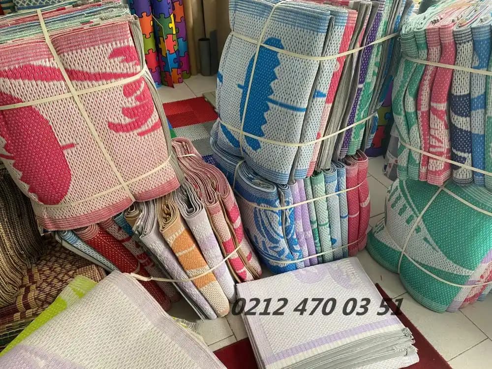 Ev Dekorasyonunda Plastik Plaj Hasırlarının Estetik ve Dayanıklılık Özellikleri