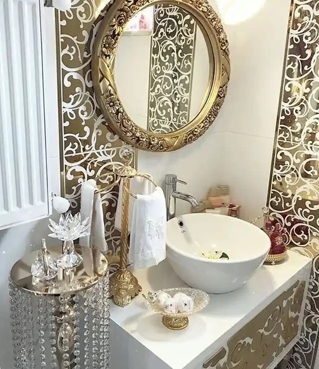 Ev Dekorasyonunda Şık ve Fonksiyonel Banyo Setleri Seçimi ve Özellikleri