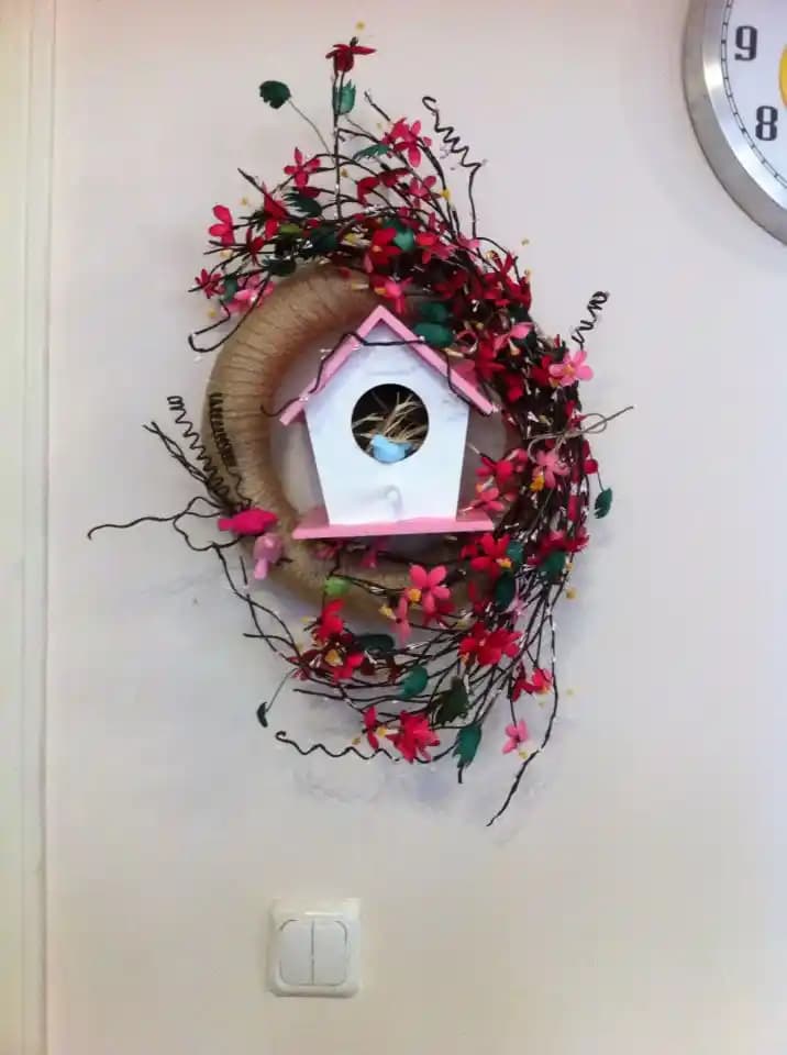 Ev Dekorasyonunda Şık ve Kişisel Kapı Süsleri ile Mekanı Yenileyin