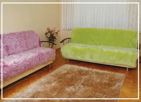 Ev Dekorasyonunda Şık ve Konforlu Peluş Örtülerle Sıcak Bir Atmosfer Yaratın
