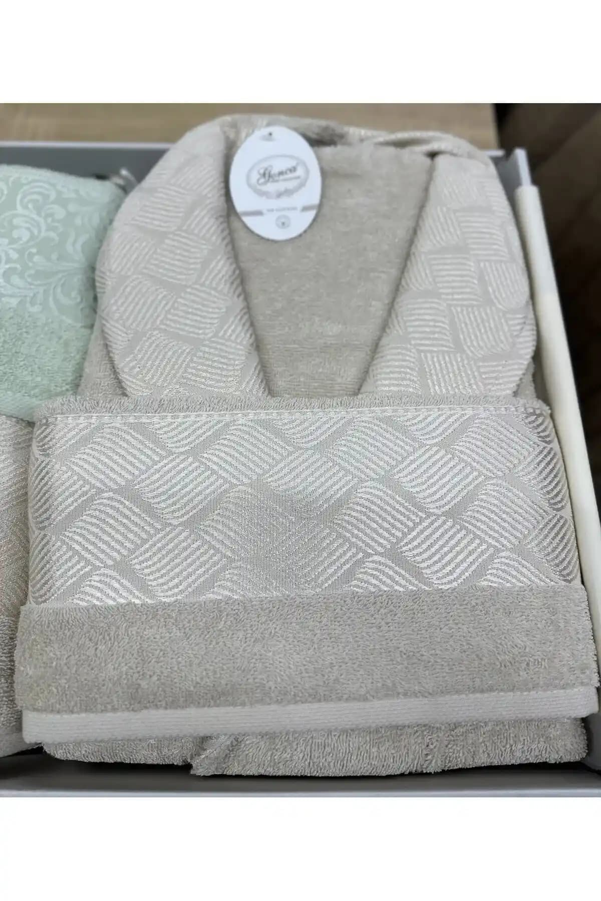 Ev Tekstili ve Bornoz Seçiminde Kullanıcı Geri Bildirimlerinin Önemi ve Etkileri