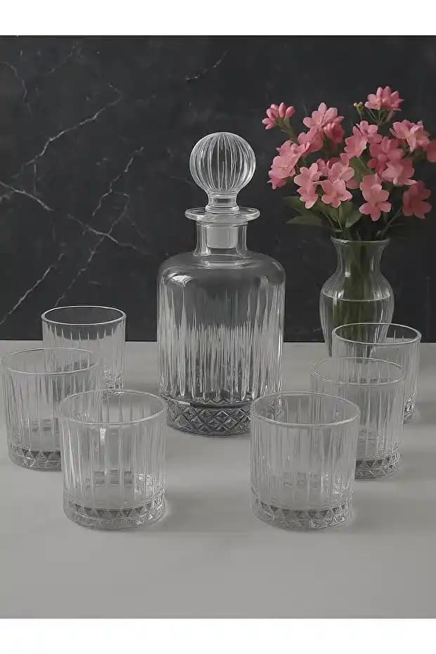 Evde Şık İçki Sürahi Takımları: Tasarım ve Fonksiyonellik İncelemesi