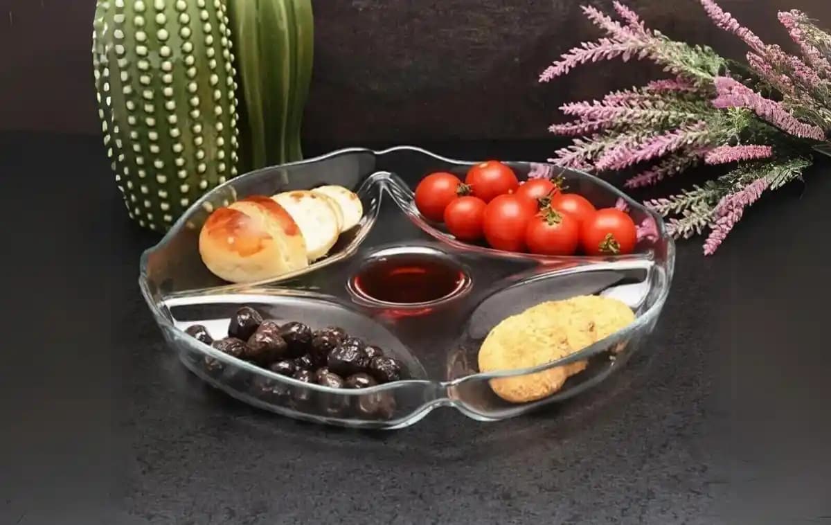 Evde Sık Kullanılan Cam Tabaklar: Estetik ve Pratik Seçenekler Hakkında Bilgi