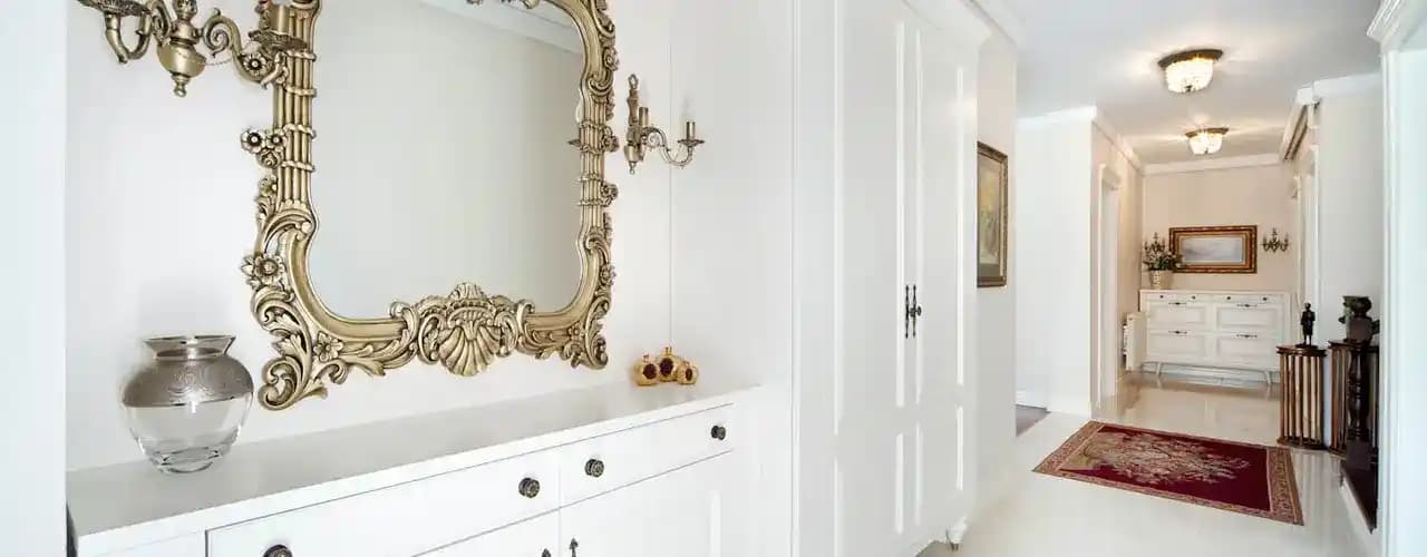 Giriş Aynası Dekorasyonunda İlham Verici Fikirler ve Seçim Rehberi
