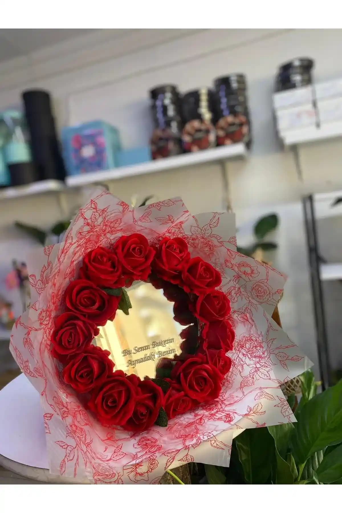 Gül Aranjmanlarının Zarafet ve Anlam Yüksekliğiyle Dekorasyonda Kullanımı