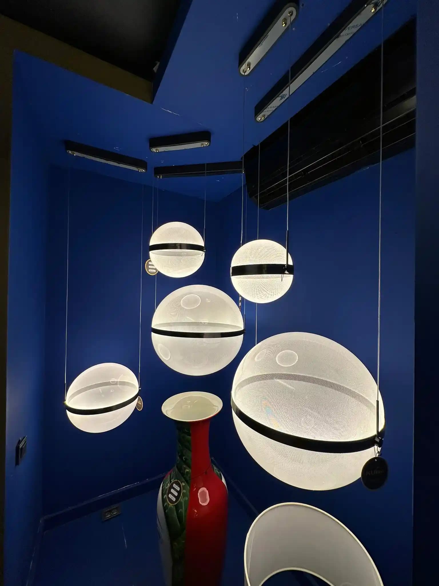 İç Mekanlarda Uyumlu Aydınlatma ve Dekorasyonun Temel İlkeleri ve Seçenekleri