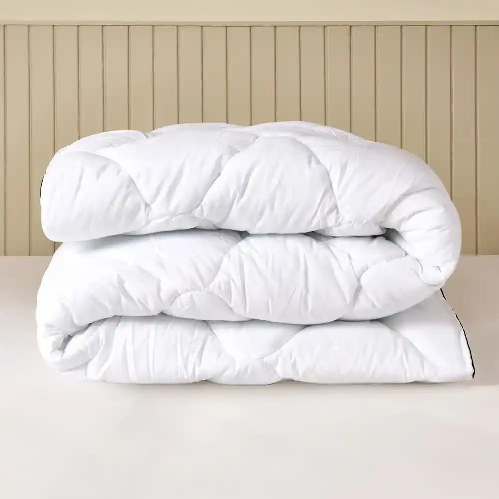 İngiliz Tarzı Ev Yorganları: Malzeme ve Estetik Özellikleriyle Şıklık ve Konfor