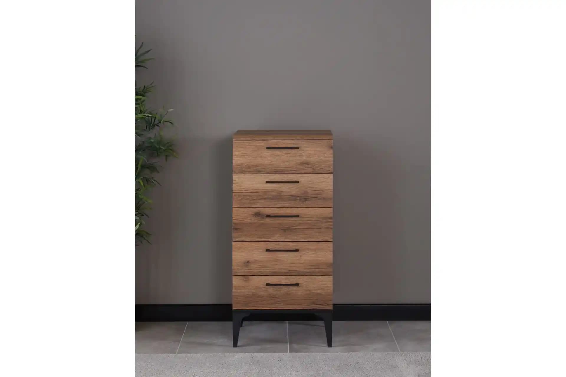 İşlevsel Yüksek Çekmeceli Şifonyerler: Fonksiyon ve Tasarımın Uyumuyla Dekorasyonu Güçlendirme