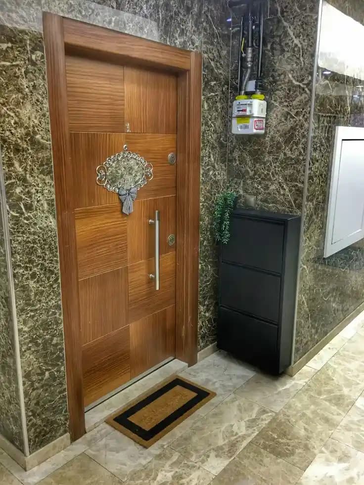 Kapı önü dekorasyon aksesuarlarıyla giriş alanlarınızı estetik ve fonksiyonel hale getirin