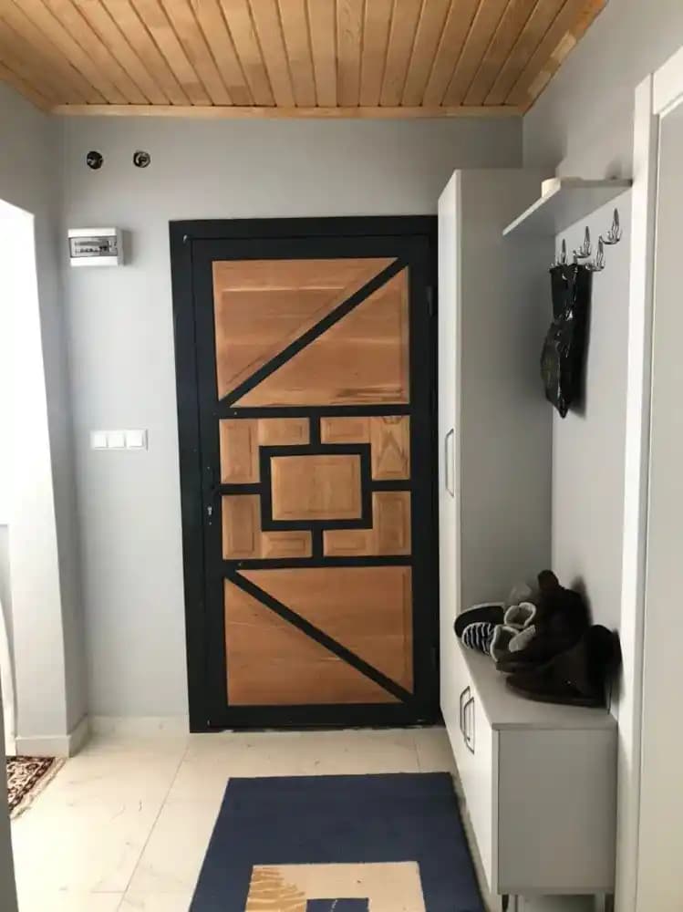 Kapı önü mobilya ve dekorasyon önerileri: fonksiyonellik ve estetiğin dengesi