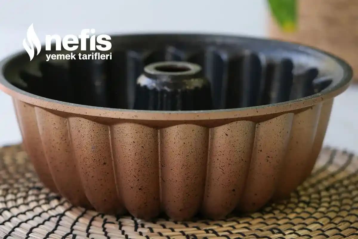 Kek Kalıplarının Malzeme ve Tasarım Özellikleri ile Kullanım Alanları