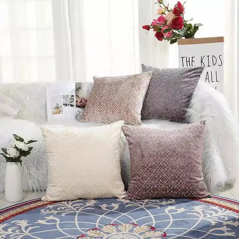 Kırlent Seçimi ve Dekorasyonda Kullanım İpuçlarıyla Evinizi Yenileyin