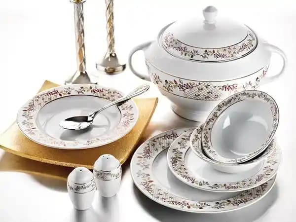Kutahya Porselen Yemek Takımları ve Ev Dekorasyonuna Uyum Sağlayan Ürünler