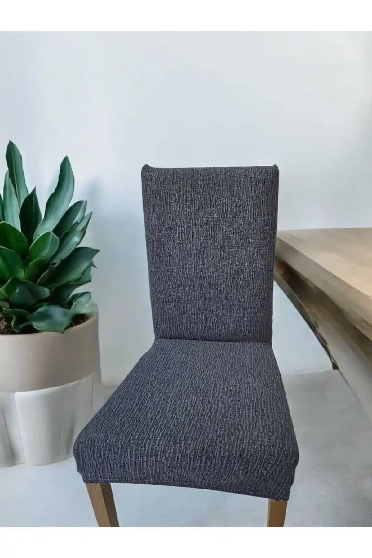 Likralı Sandalye Örtüleri ile Ev Dekorasyonunda Estetik ve Fonksiyonellik Sağlama