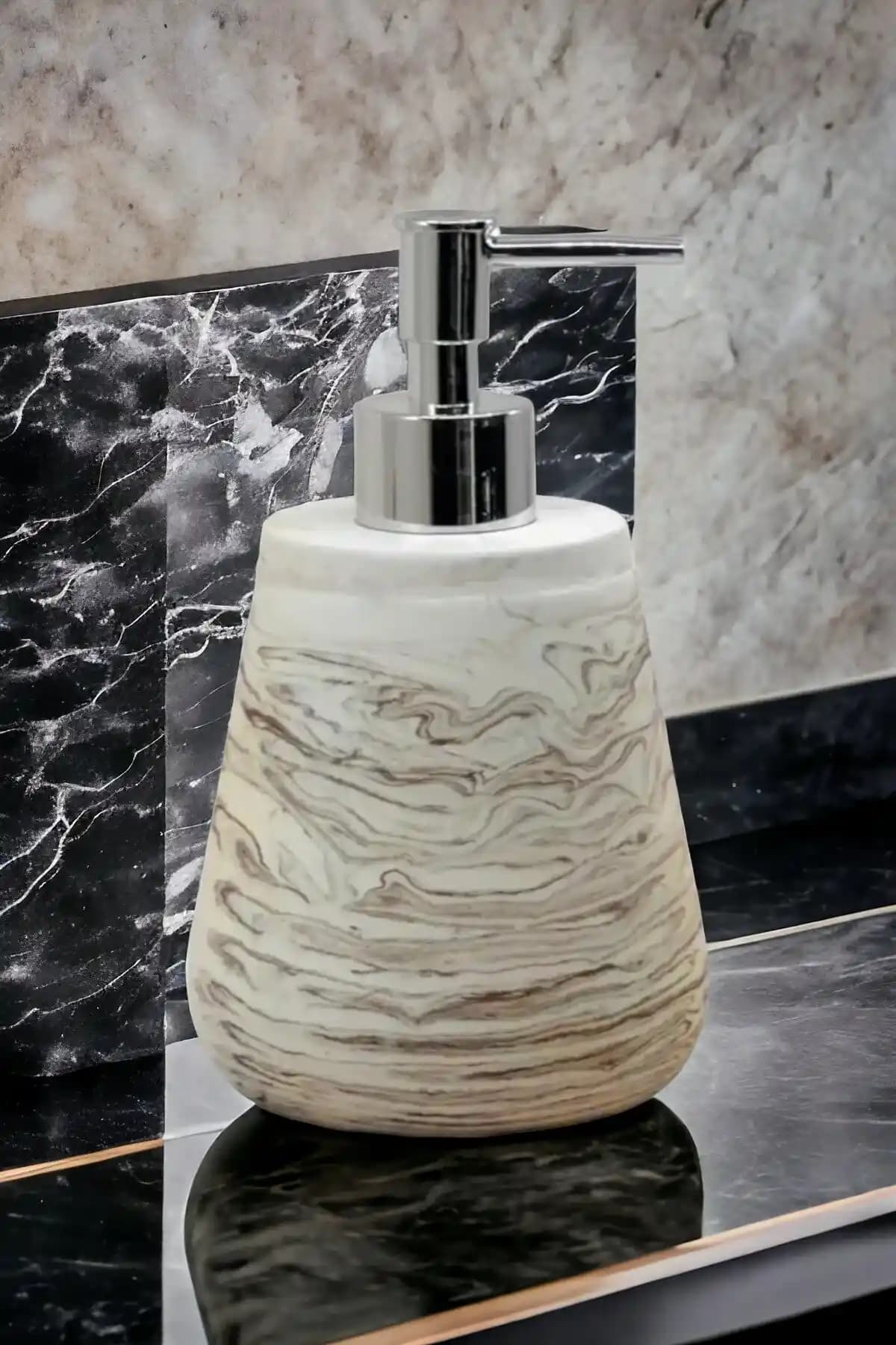 Mermer Sıvı Sabunluklar: Estetik ve Dayanıklılığıyla Modern Ev Dekorasyonuna Uyum