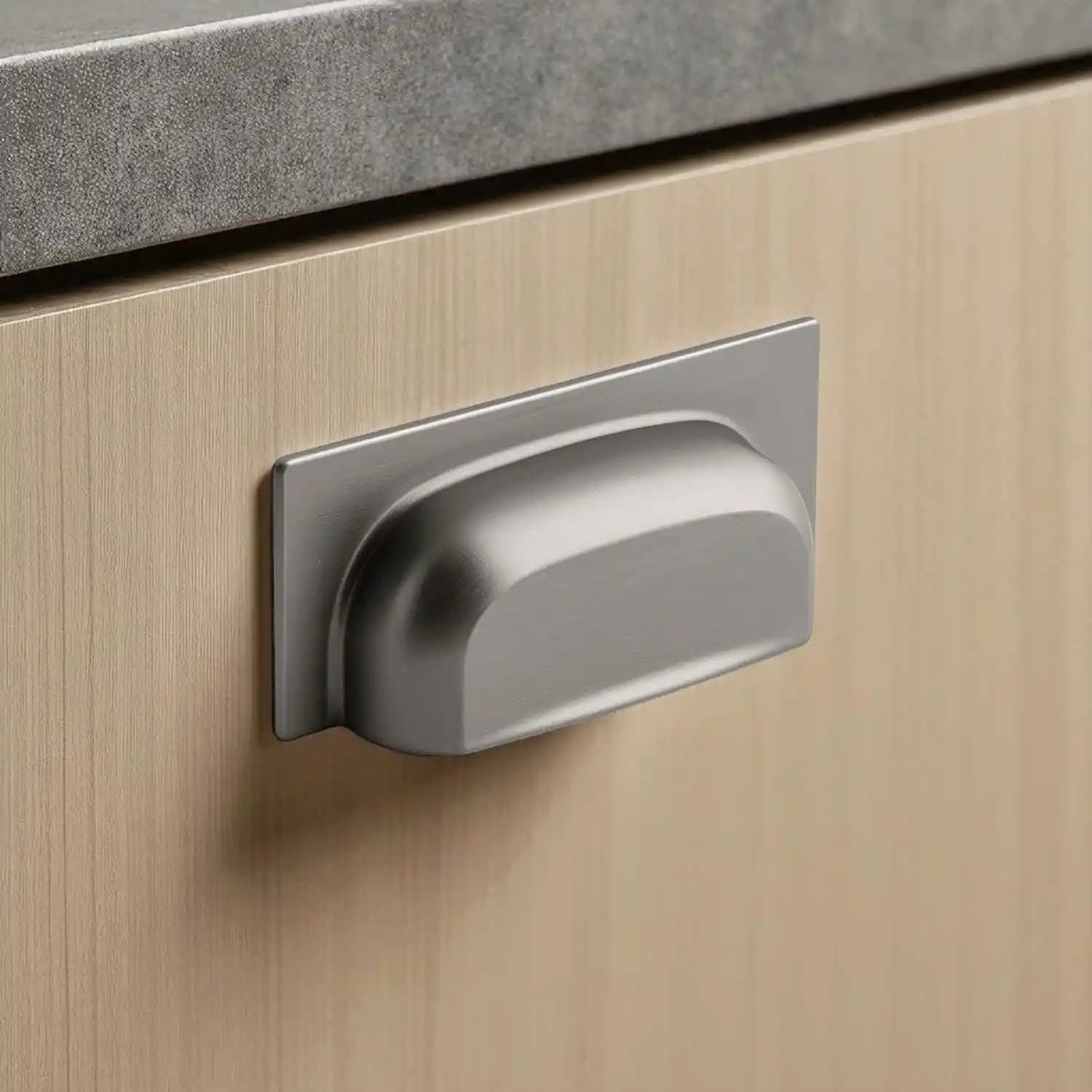 Metal Kulplar ile Mobilya ve Ev Dekorasyonunda Modern ve Dayanıklı Çözümler