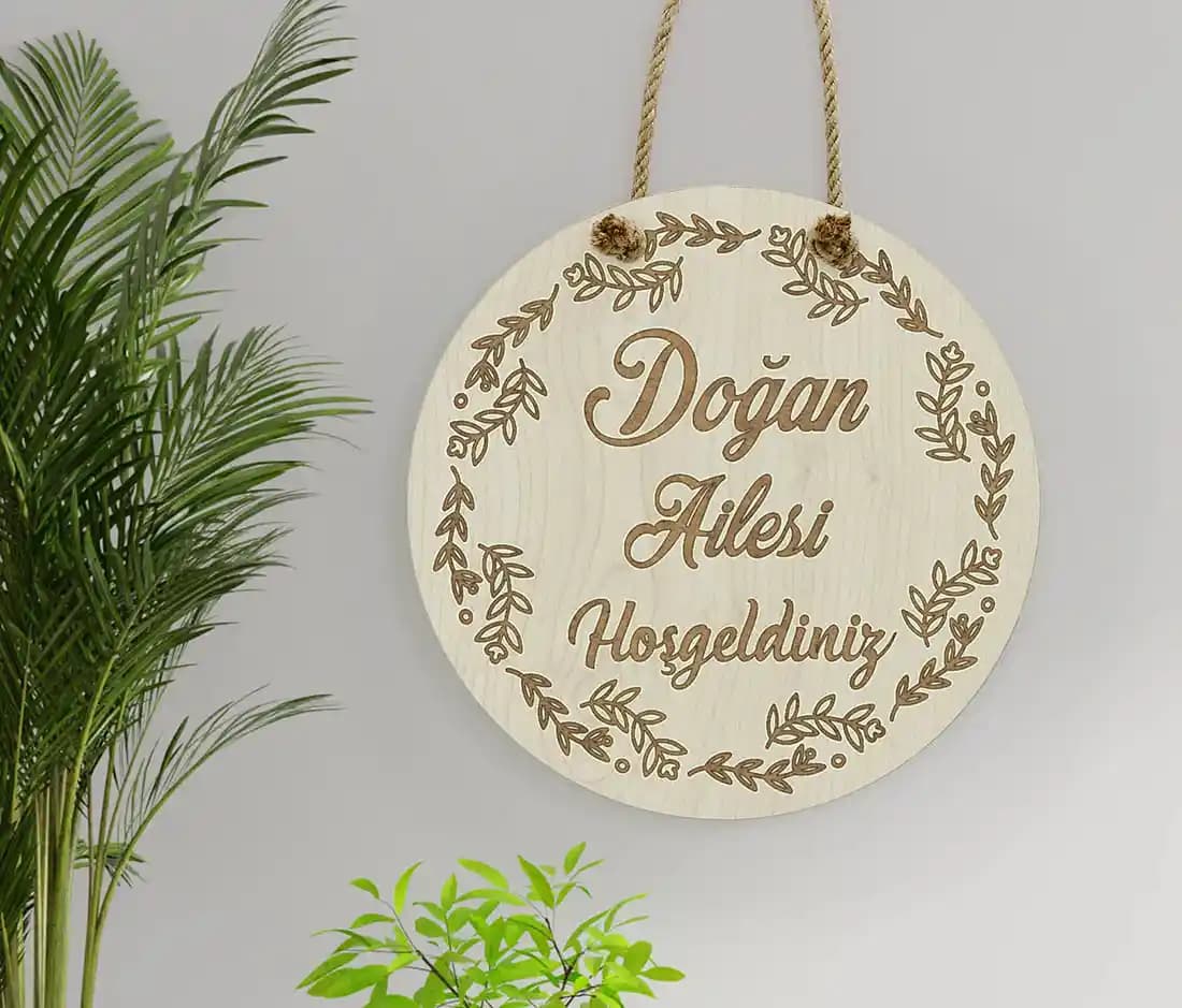 Modern Ahşap Kapı Süsleri: Estetik ve Fonksiyonellik Sunan Tasarım Yaklaşımları