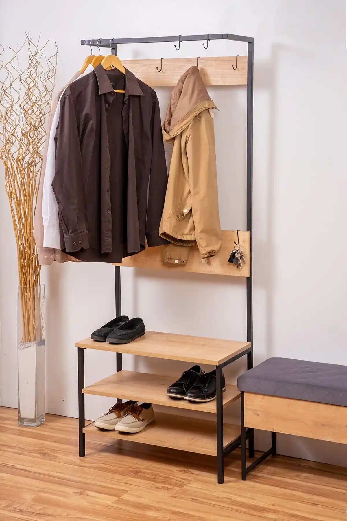 Modern Ahşap Metal Portmanto Askılıkları ile İç Mekanlarda Şıklık ve Fonksiyonellik