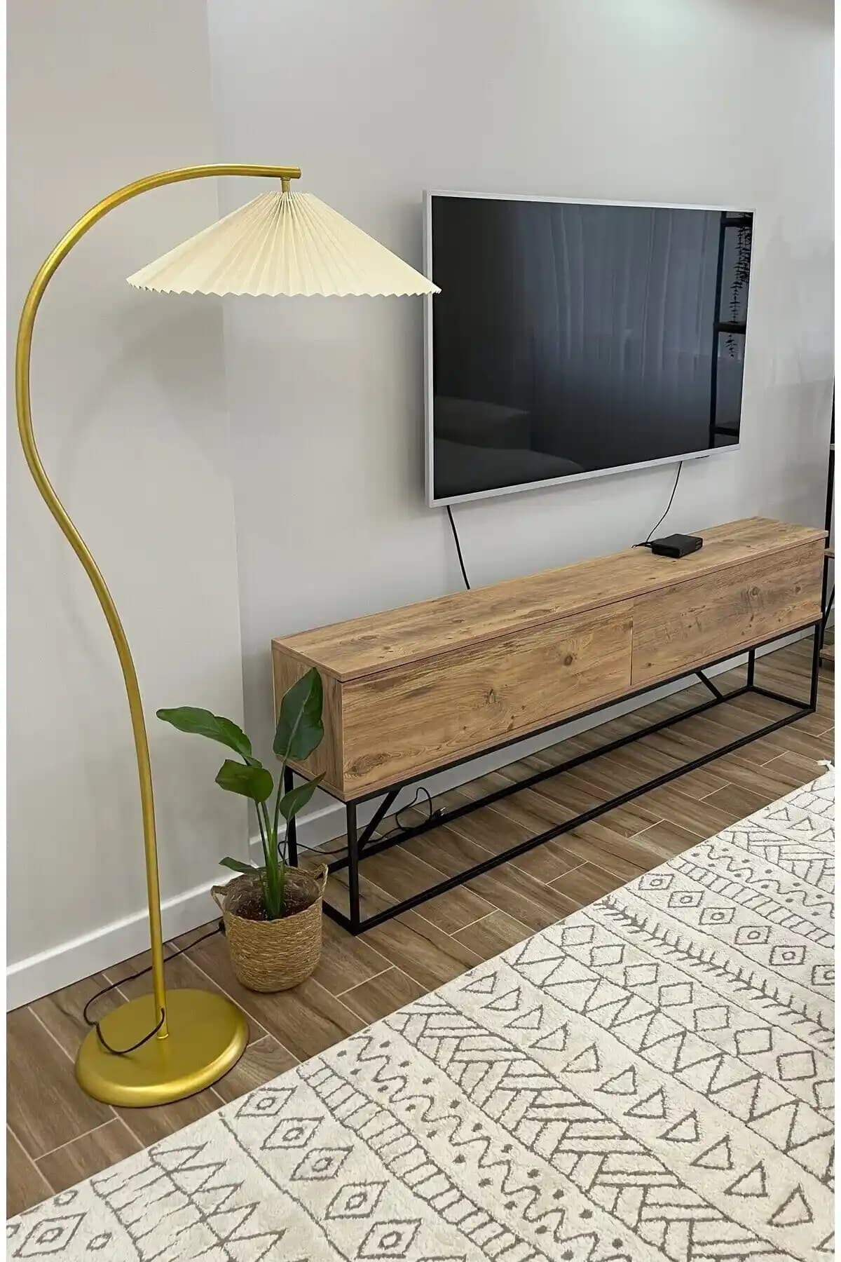 Modern Ayaklı Işıklandırma Lambası Modelleri ve Tasarım Trendleri 2023