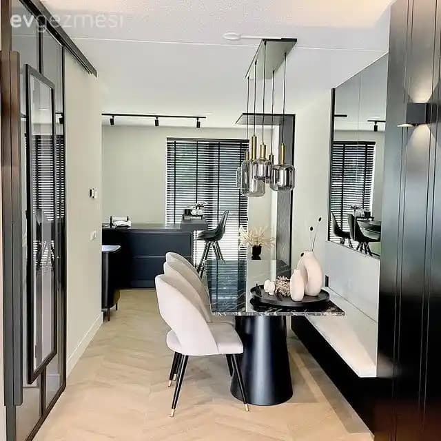 Modern Dekorasyonda İşlevsel ve Şık Masa Çözümleriyle Alanınızı Optimize Edin