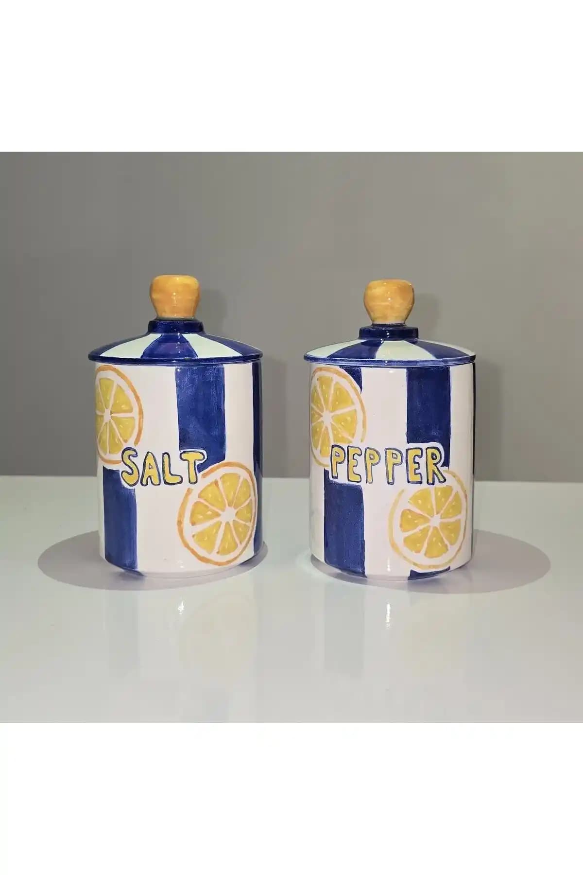 Modern Evler İçin Dekoratif ve Kullanışlı Tuzluk Biberlik Takımları Rehberi