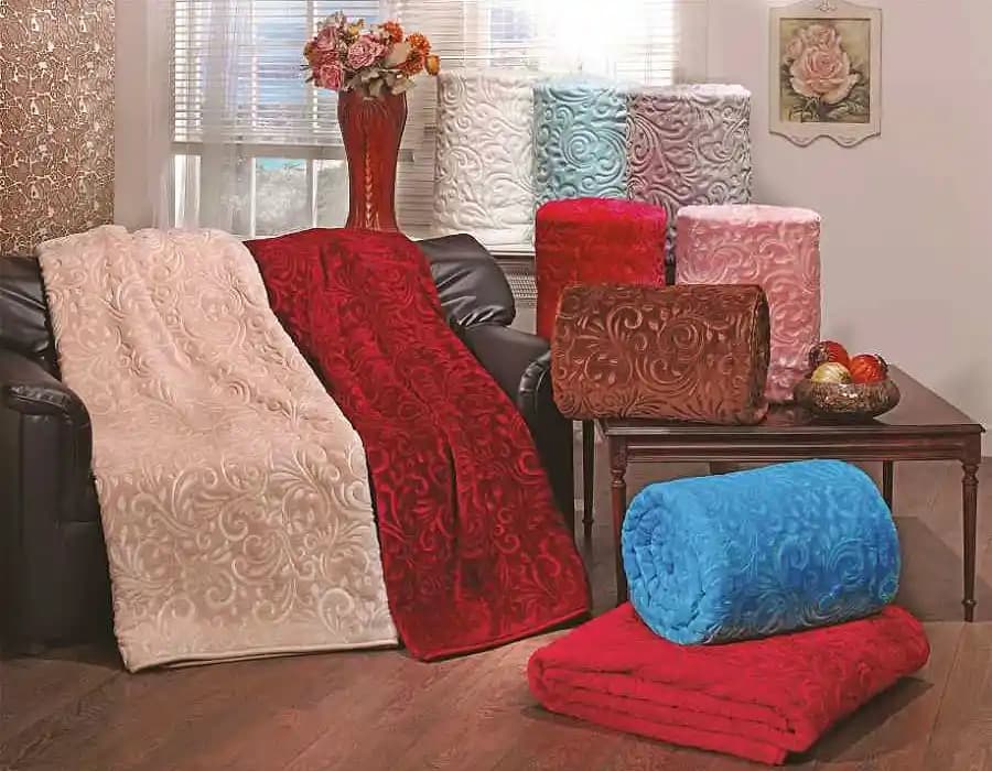 Modern Klasik Tarzda Mink Battaniye ile Şıklık ve Konforun Buluşması