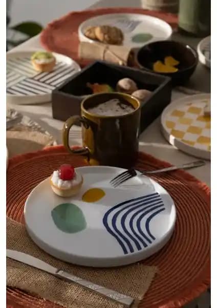 Modern Pasta Tabağı Seçenekleri ve Ev Dekorasyonuna Katkıları