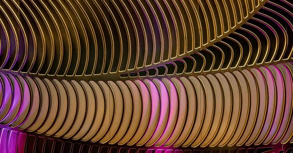 Modern ve Fonksiyonel Kapında 4 Parça Duvar Aynası Dekorasyon Çözümü