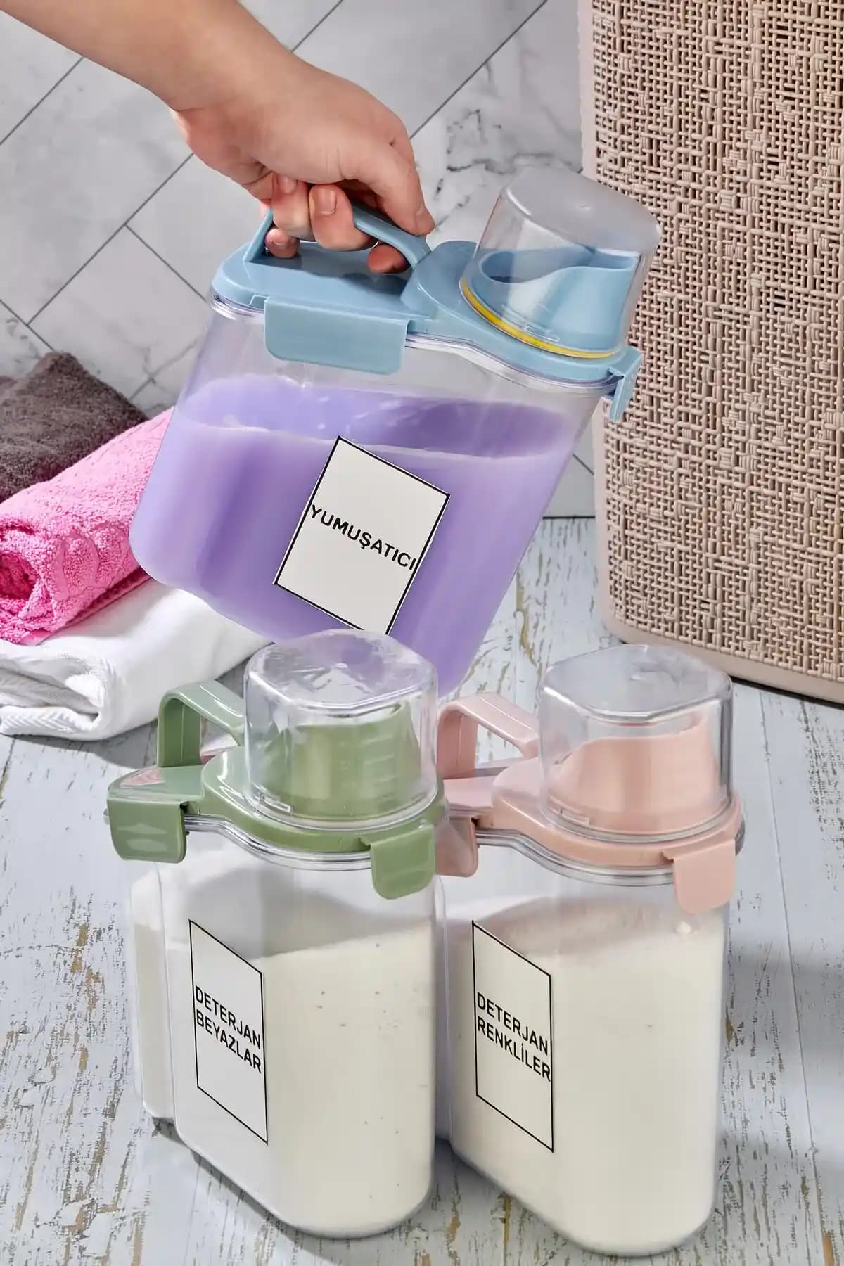 Modern ve Şık Sıvı Deterjan Kaplarıyla Ev Dekorasyonunu Yenileyin