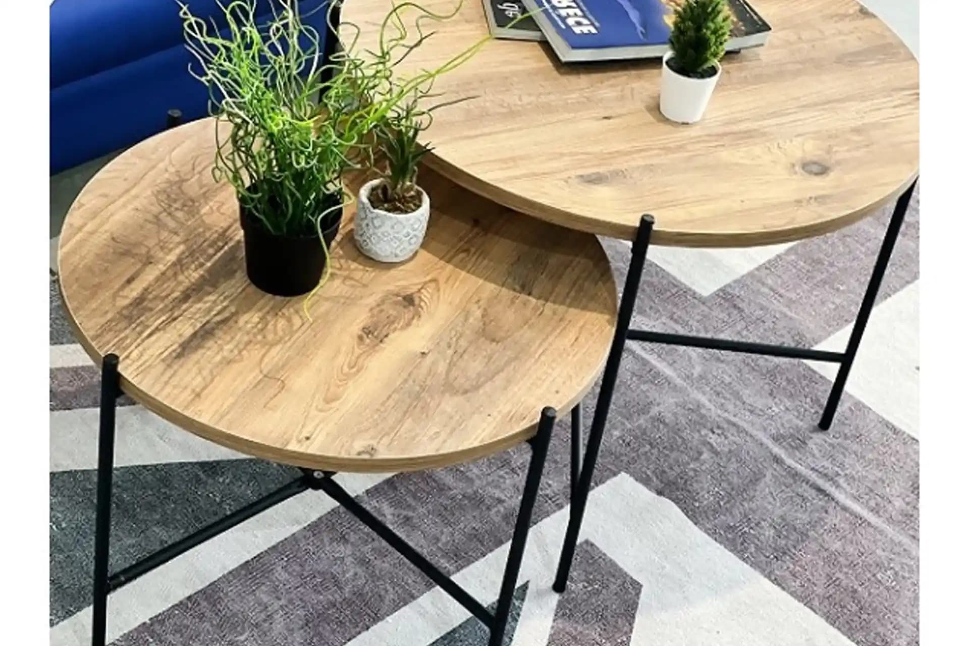 Modern ve Şık Yuvarlak Sehpa Setleri ile Oturma Alanlarınızı Yenileyin