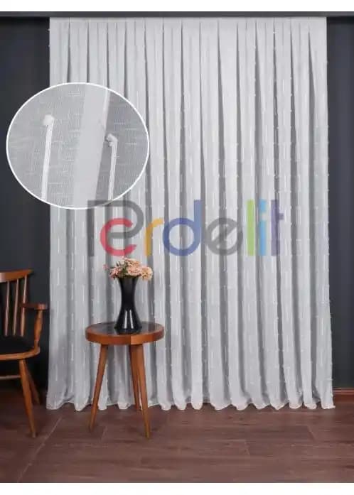 Modern ve Zarif Boncuk Perdeler ile İç Mekan Dekorasyonunuzu Yenileyin