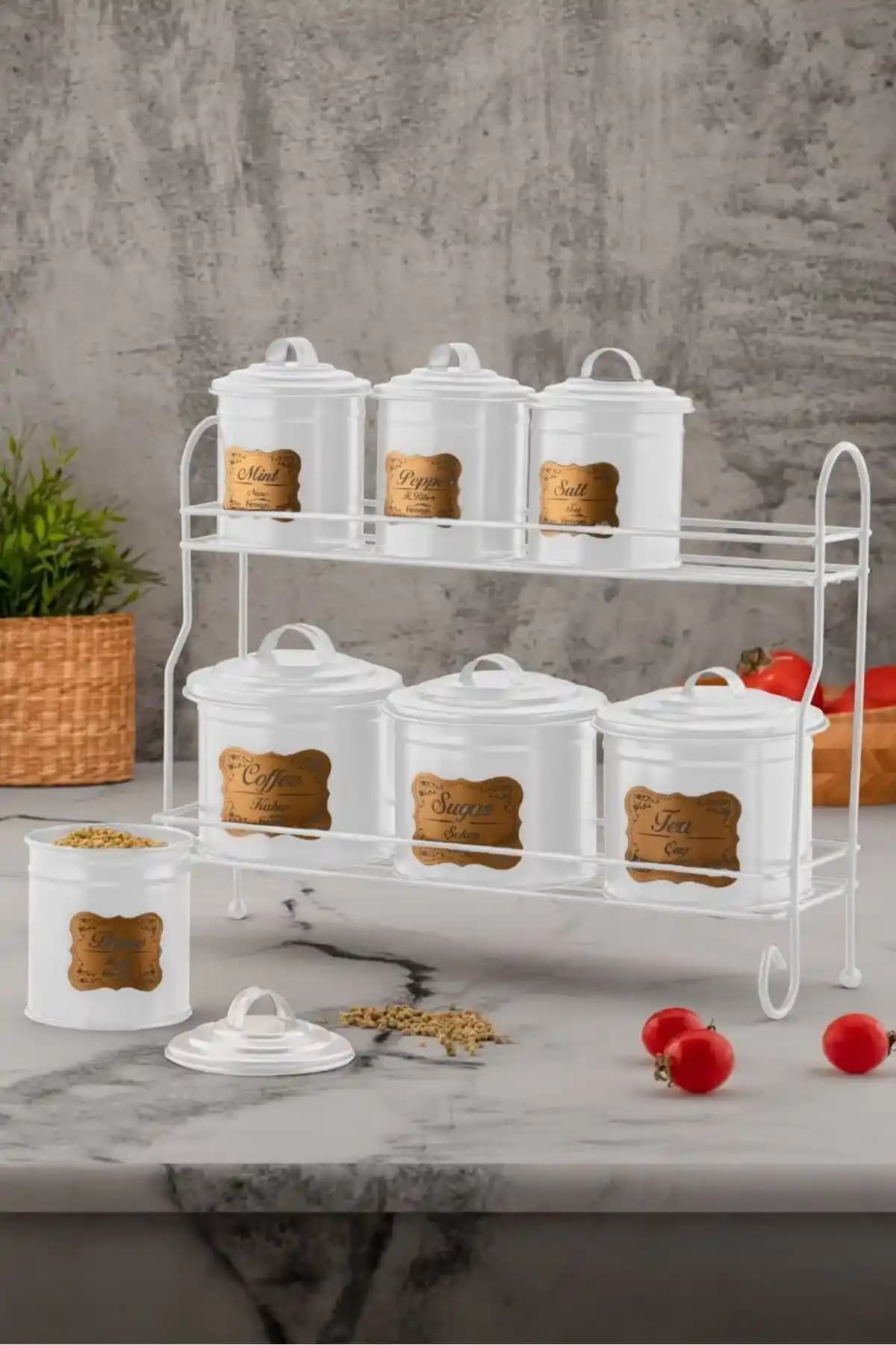 Mutfak Dekorasyonunda Çay Şekeri ve Aksesuarlarının Estetik ve Fonksiyonel Rolü