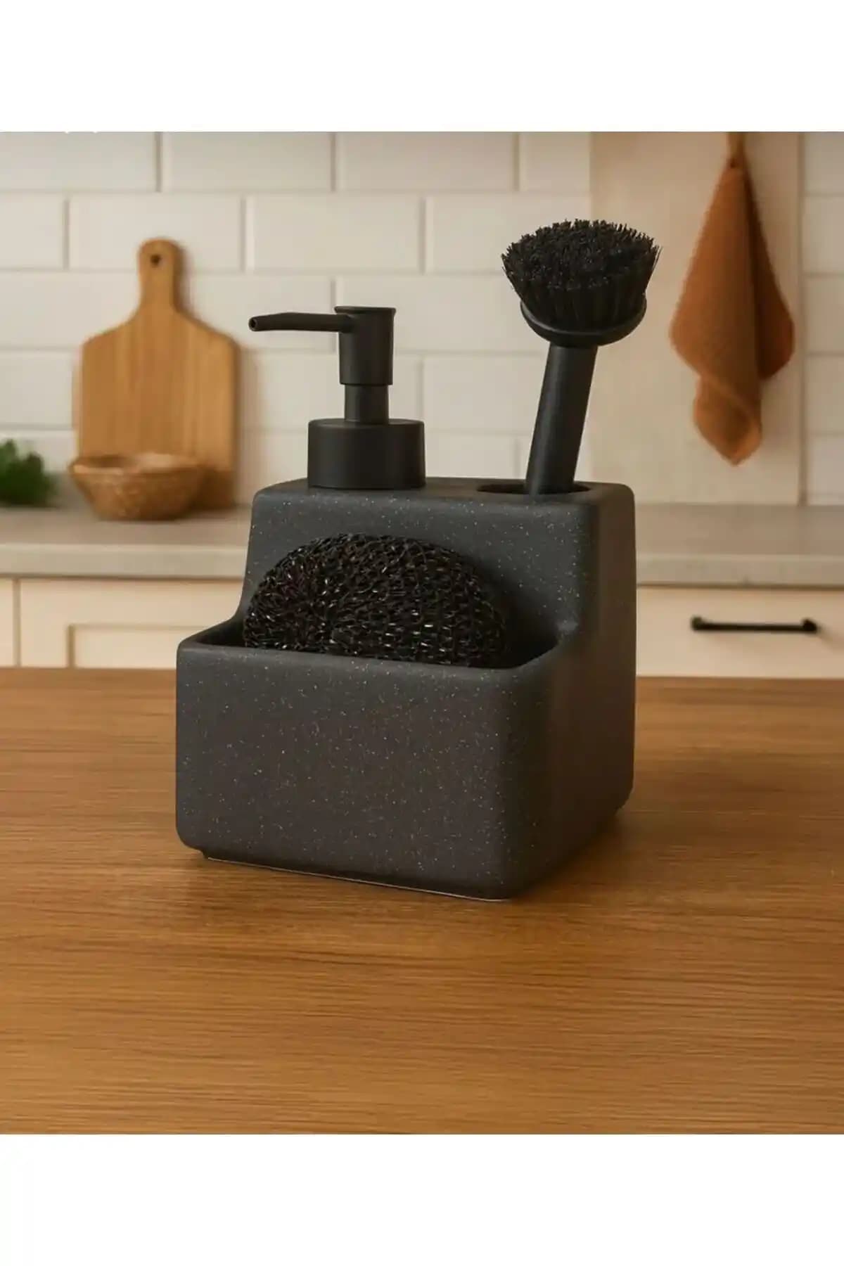 Mutfak Dekorasyonunda Kullanılan Sıvı Sabunluk Seçenekleri ve Malzeme Çeşitleri