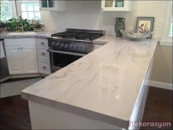 Mutfak Dekorasyonunda Mermer Seçenekleri: Estetik ve Dayanıklılığın Buluşması
