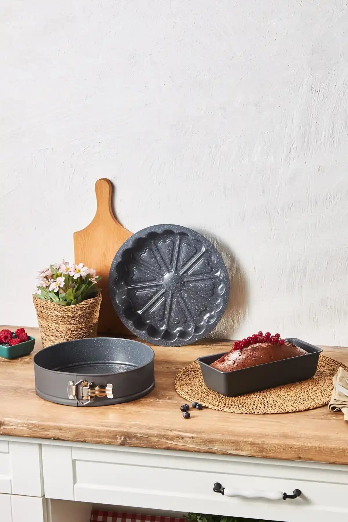 Mutfak Dekorasyonunu Geliştiren Çelik Kek Kalıplarının Kullanım İpuçları ve Avantajları