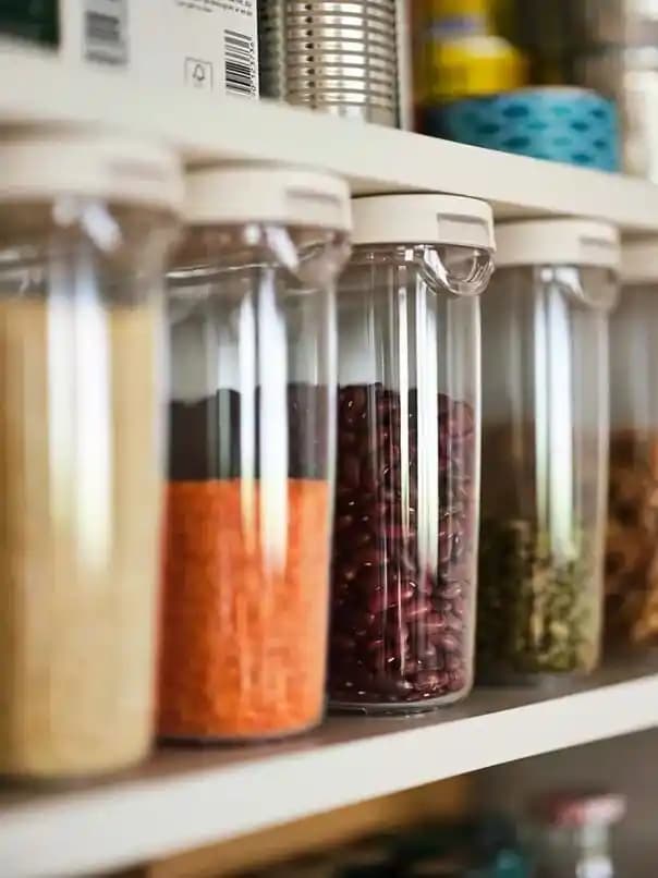 Mutfak Dekorasyonunu Tamamlayan Erzak Saklama Çözümleri ve Modern Dolap Seçenekleri