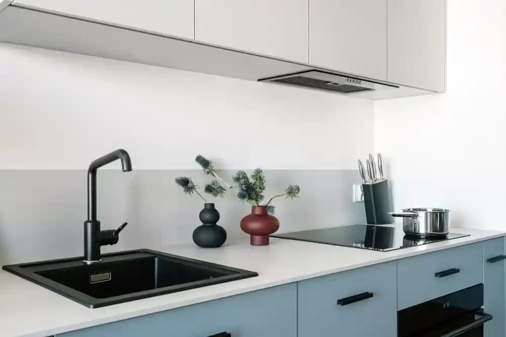 Mutfak Evyesinde Estetik ve Modern Alternatifler: Malzeme ve Tasarım Trendleri