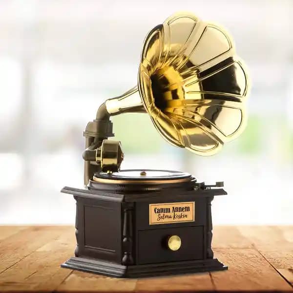 Nostalji Müzik Kutuları ile Ev Dekorasyonunda Zamansız Şıklık ve Duygusal Bağlar