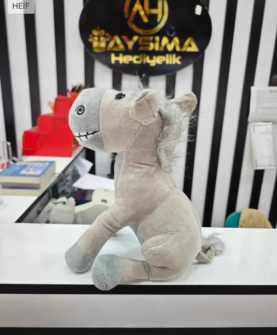 Peluş Eşek Figürleri ile Çocuk Odası Dekorasyonunda Sevimli ve Pratik Çözümler