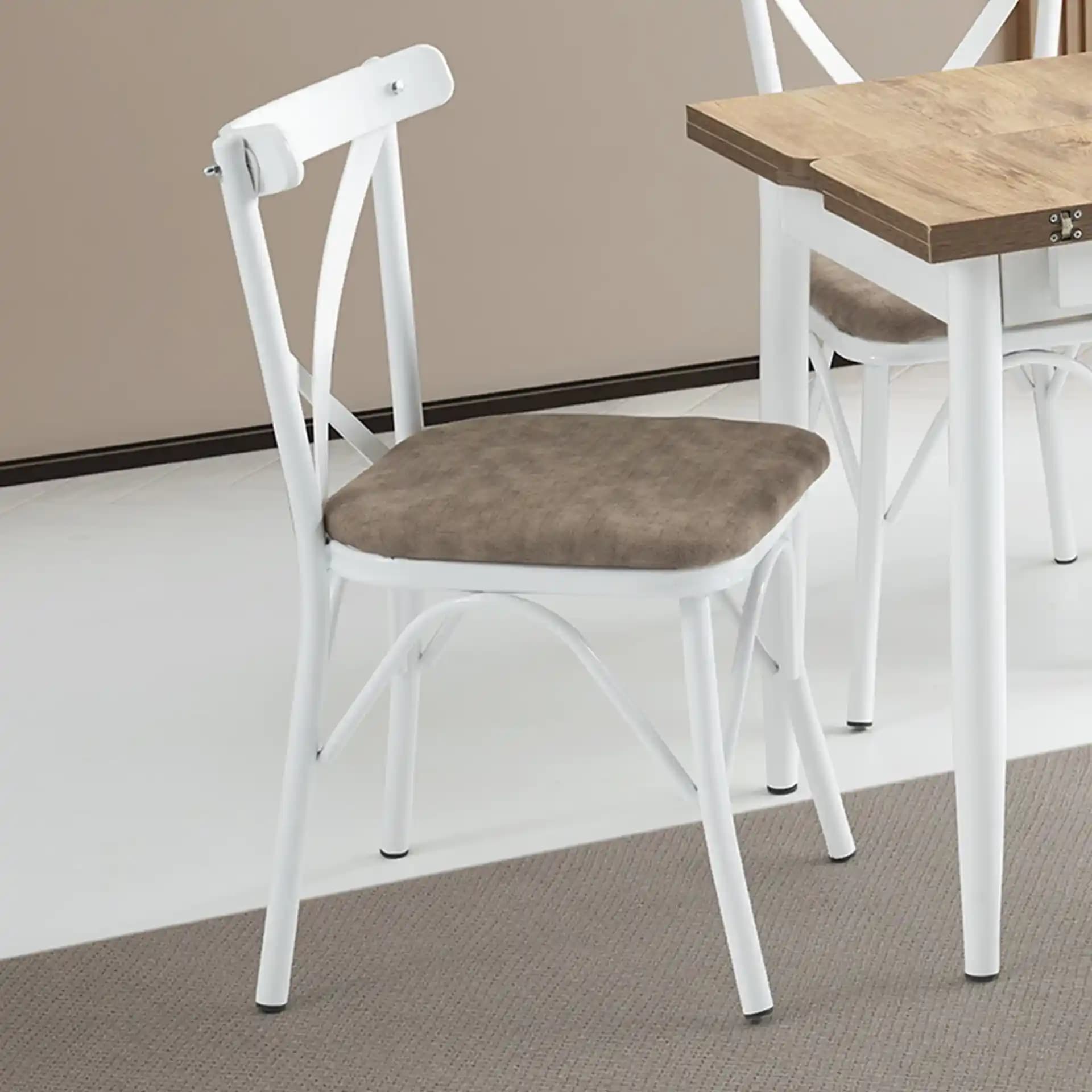 Plastik Sandalye Kaplamalarıyla Modern ve Şık Dekorasyon Çözümleri