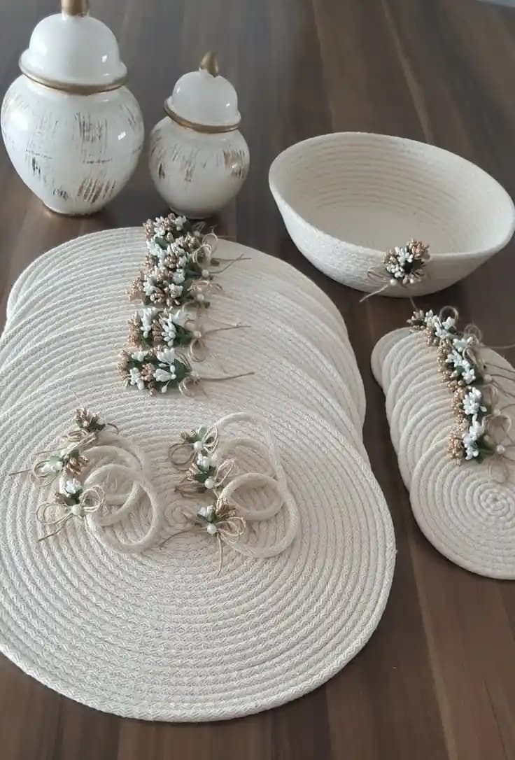 Porselen Suplalar ile Şık ve Estetik Sofra Dekorasyonu Rehberi