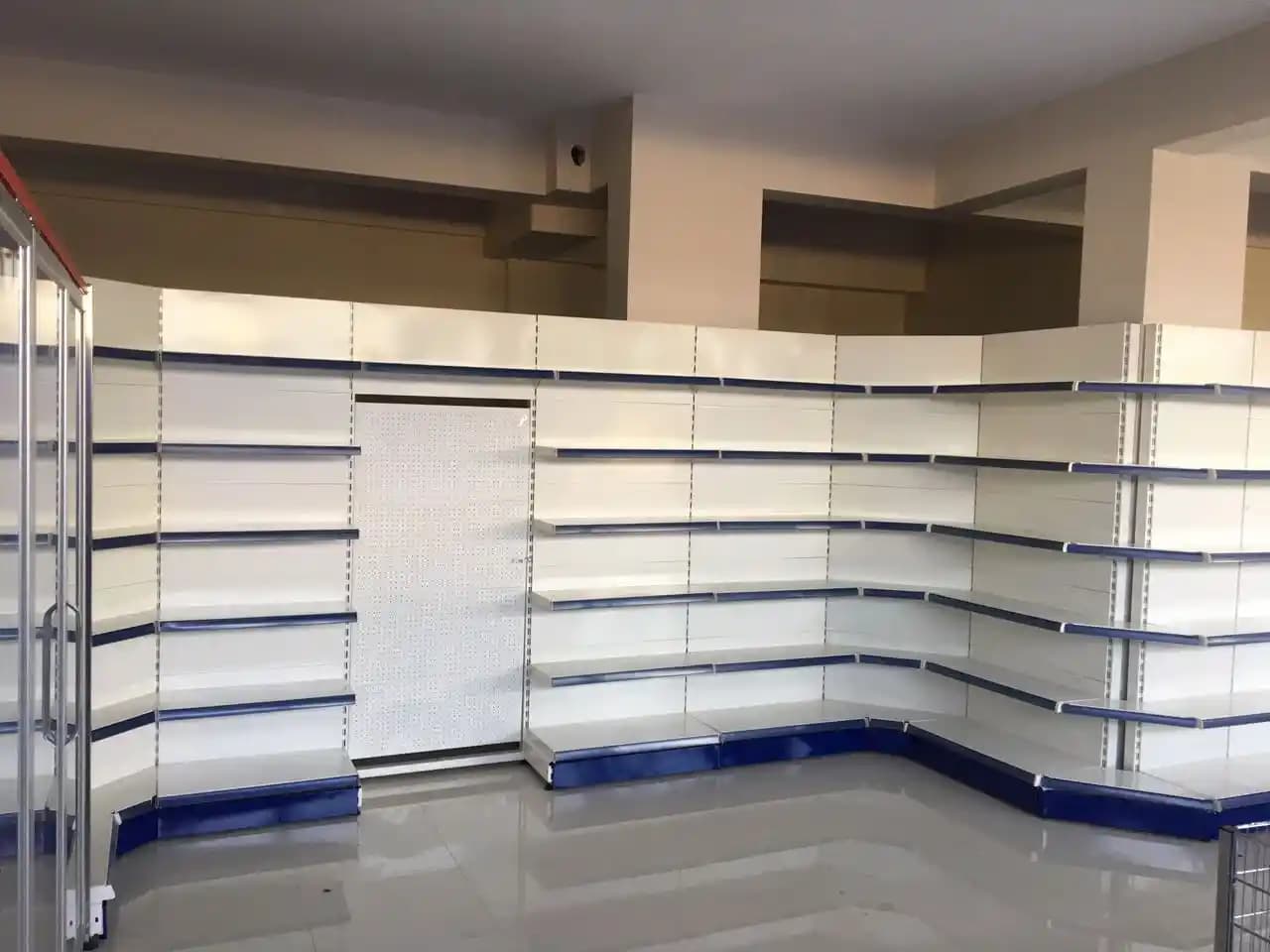 Raf Sistemleri ile Dekorasyon Çözümleri: Estetik ve Fonksiyonelliğin Buluşması