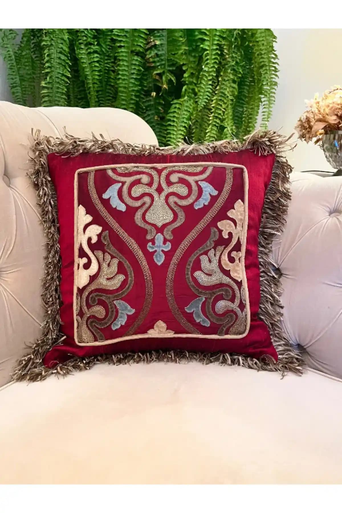 Salon Dekorasyonunda Yastık Kılıfı Seçimi ve Güncel Trendler Hakkında Kapsamlı Rehber