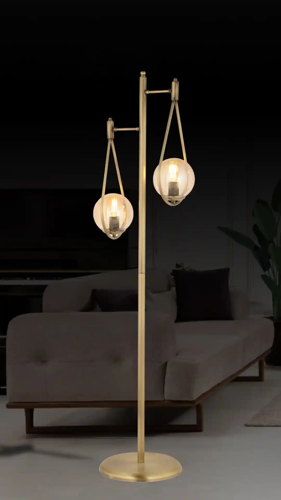 Stil Sahibi Ayarlı Lambader Modelleri: Tasarım ve Fonksiyonelliğin Birleşimi