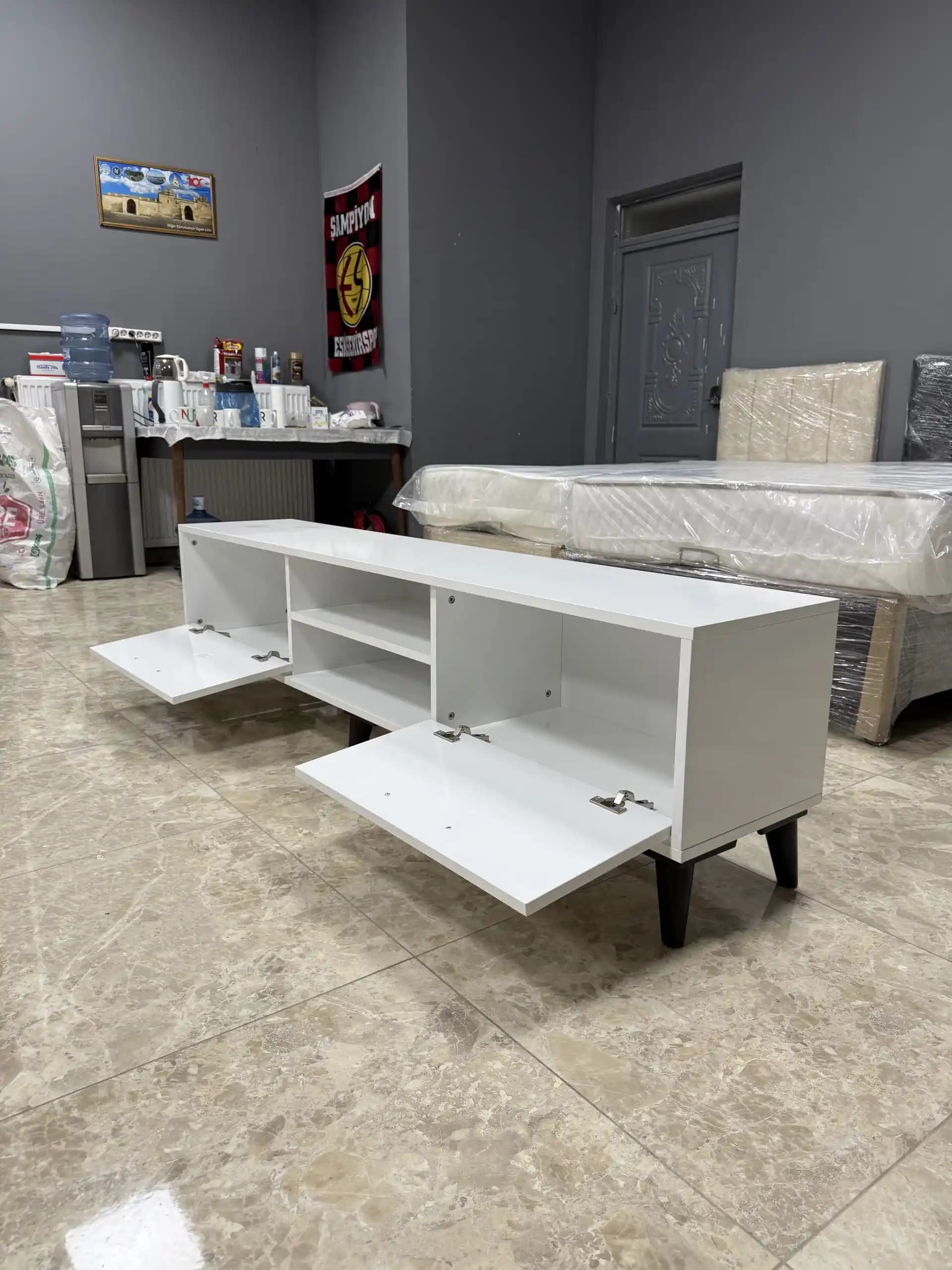 TV Sehpası Seçiminde Dekorasyon ve Trendler: Malzeme, Stil ve Fonksiyonellik Rehberi