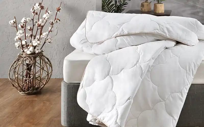Yatak Odası Dekorasyonuna Uygun 100x150 Yorgan Seçenekleri ve Tasarım İpuçları