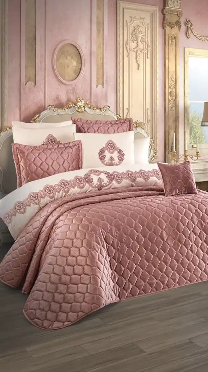 Yatak Örtüleri ve Ev Dekorasyonunda Estetik Unsurların Önemi ve Seçim Rehberi