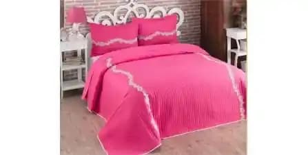 Yatak Örtüsünde Estetik Görünüm: Dekorasyonun En Güçlü Unsuru ve Seçim İpuçları